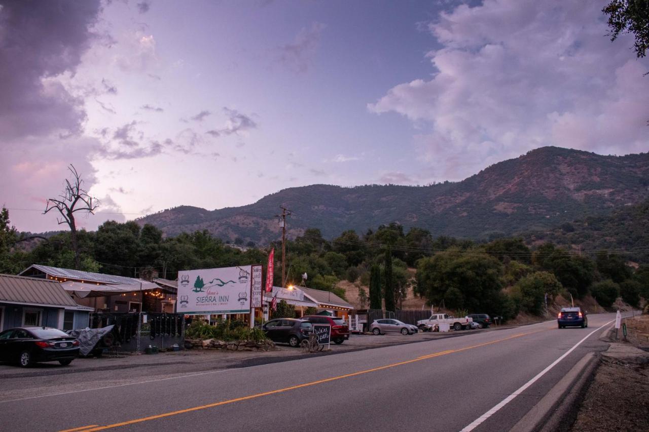 Inn Genas's Sierra & Restaurant Dunlap