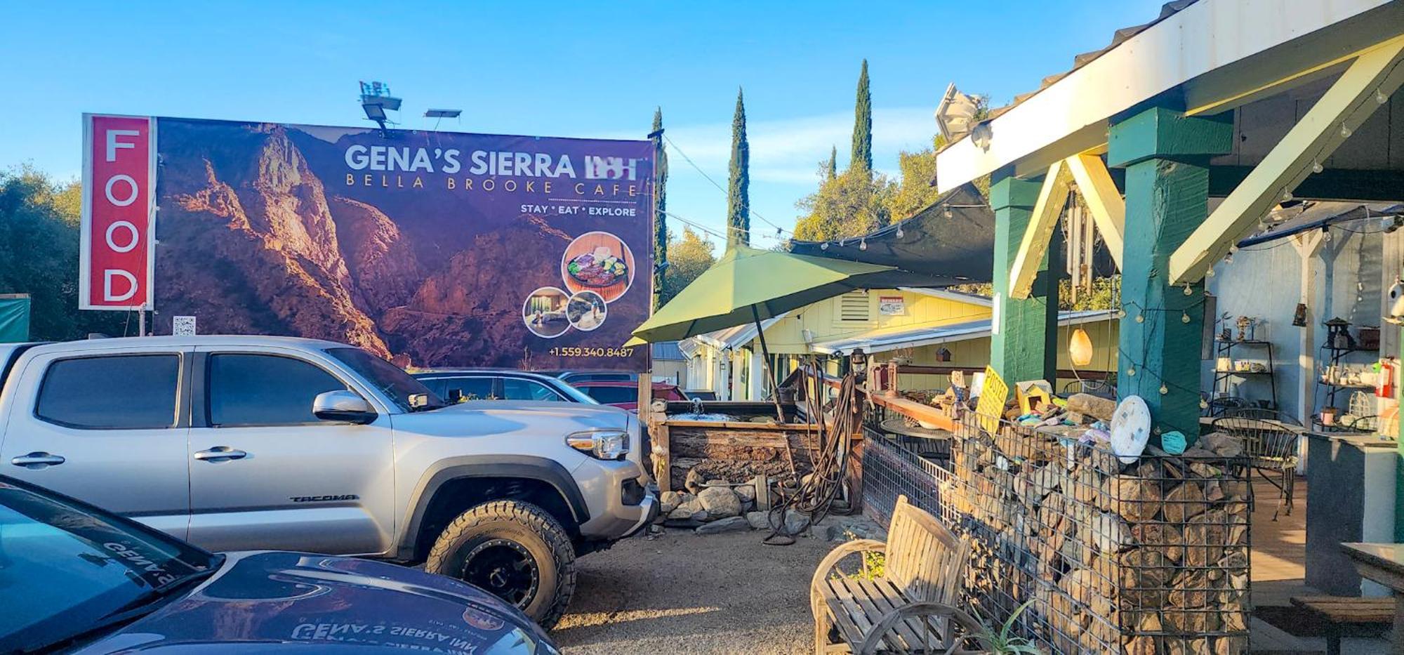 Inn Genas's Sierra & Restaurant